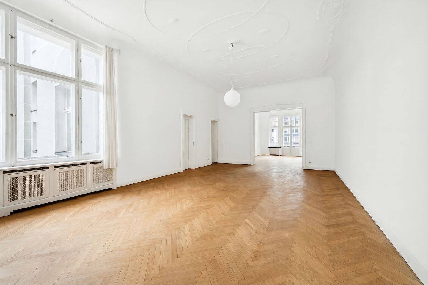 Eleganter Jugendstil-Altbau mit Balkon und großzügigem Wohnkomfort in Charlottenburg – Berlin – Vorschaubild 3