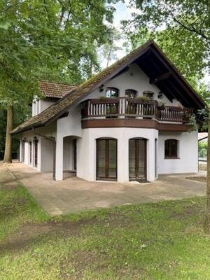Freistehendes Einfamilienhaus mit Garten/Waldgrundstück und Doppelgarage – 90455 Nürnberg – Vorschaubild 3