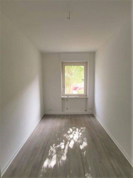 Frisch renovierte 2-Zi.-EG-Whg. mit neuem Tageslichtbad und Loggia – Wuppertal – Vorschaubild 5