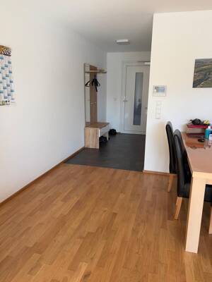 Volkach, neuwertige 3-Zi WHG mit Balkon und EBK, ca 97 m² – 97332 Volkach – Vorschaubild 4
