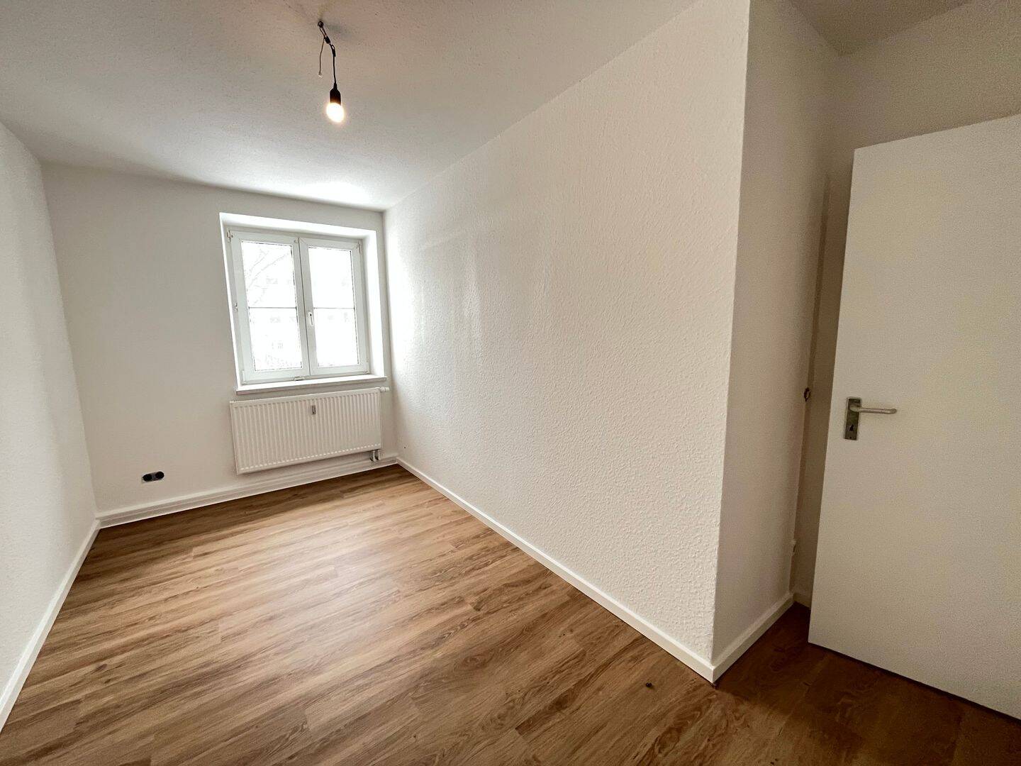 Geräumige 3-Zimmer-Wohnung mit Balkon im Zentrum von Chemnitz – Chemnitz – Vorschaubild 8