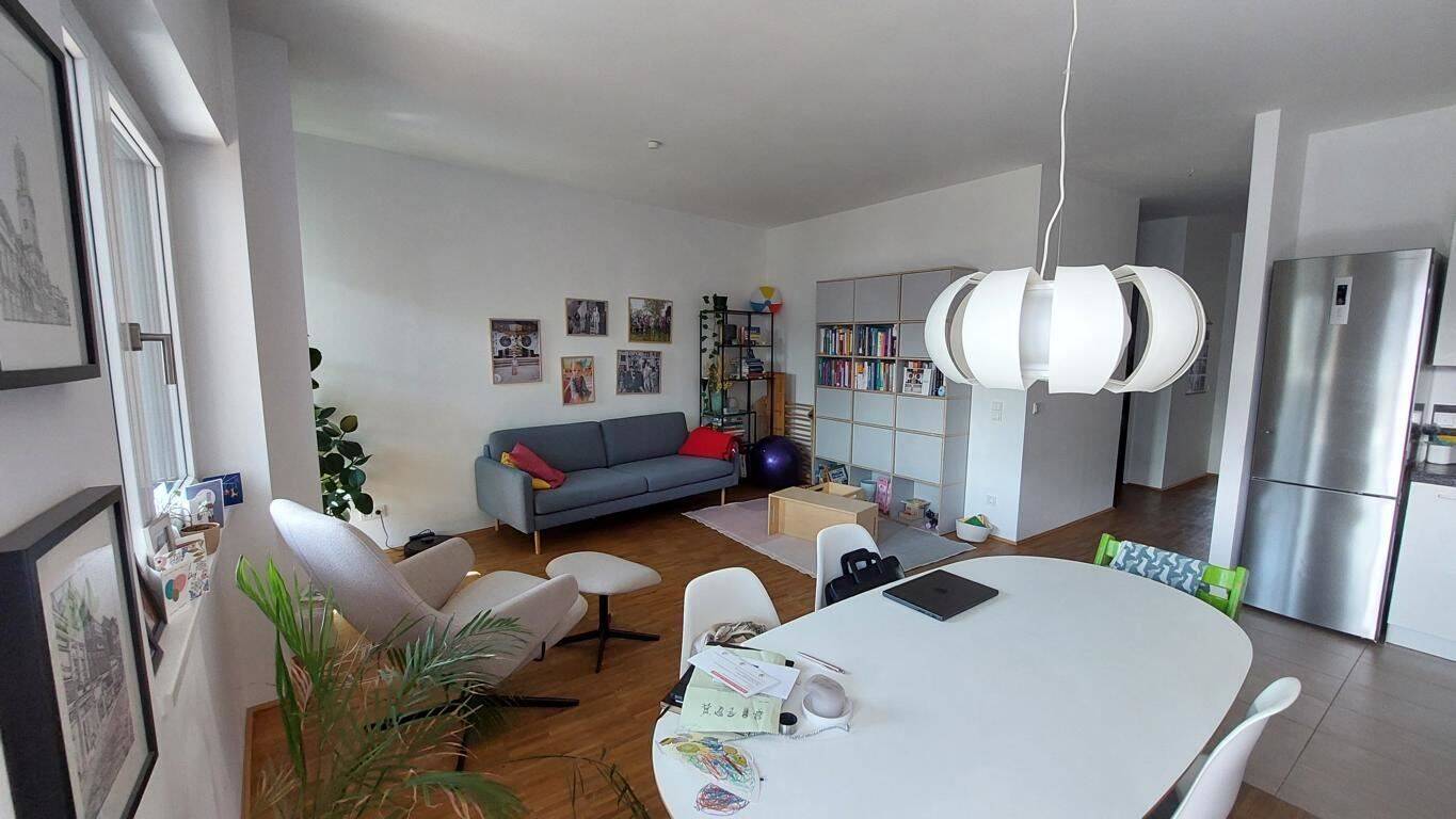 Attraktive 3 Zimmer Wohnung mit EBK (käuflich) , gehobener Ausstattung und 2 Balkonen – Düsseldorf – Vorschaubild 7