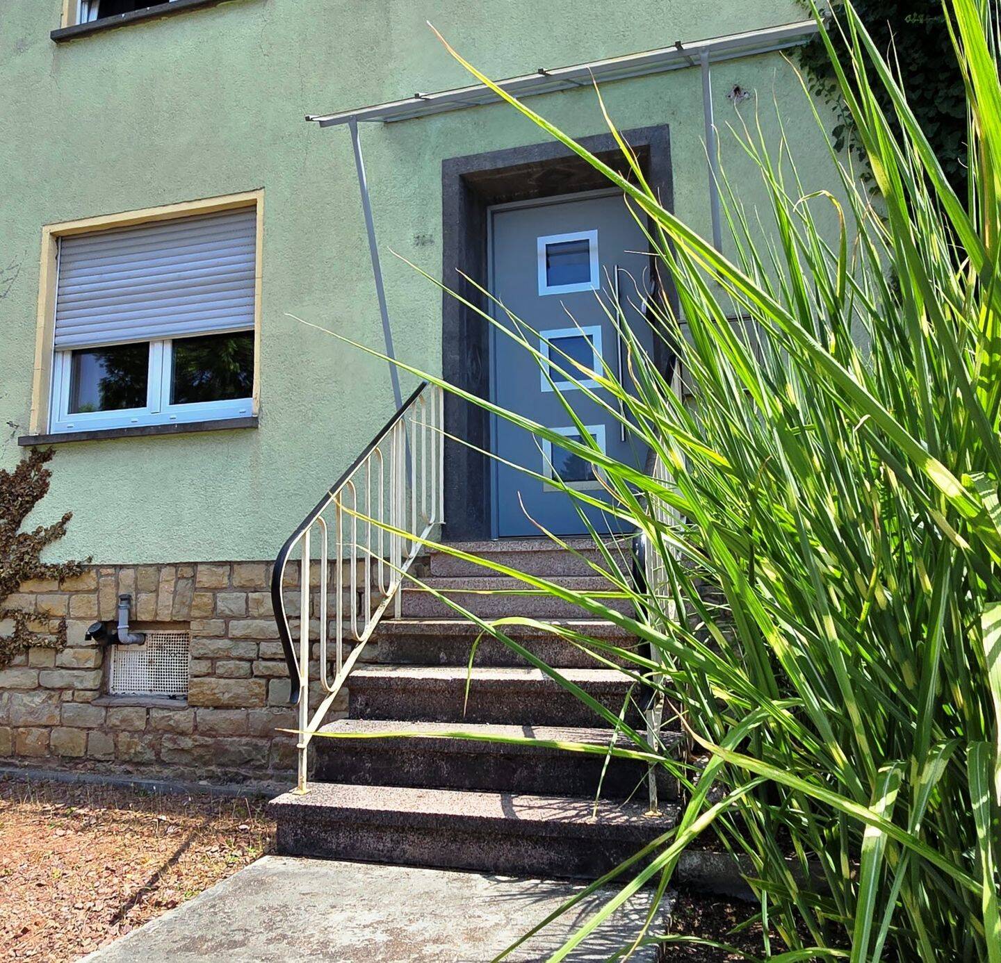Bezugsfertiges Raumwunder in Wiltingen: 5 ZKB, ca. 100 m², renov., 4 Stellplätze/Garagen incl. großem Gartengrundstück – Wiltingen – Vorschaubild 4