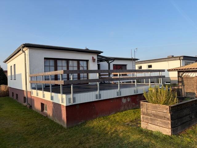 Voll unterkellertes Einfamilienhaus mit Nebengelass in Tribsees zu verkaufen – Tribsees – Bild 1 von 9