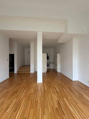 Zentrale 3,5-Raum-Wohnung: Einbauküche und Terrasse – 1067 Dresden – Vorschaubild 5