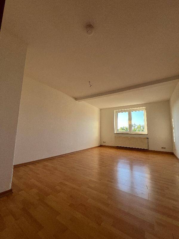 ***Komplettsanierung!!! helle geräumige 4-Raum-Wohnung mit Balkon – Chemnitz – Vorschaubild 3