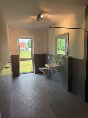 ERSTBEZUG - Obergeschosswohnung mit Balkon im "Leuchtenburger Garten" in Bad Essen-Eielstädt! – 49152 Bad Essen – Vorschaubild 2