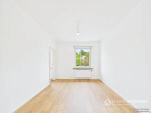 Frisch renovierte 3-Zimmer-Wohnung mit neuer Einbauküche – 93049 Regensburg – Vorschaubild 4