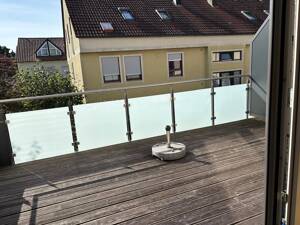 Volkach, neuwertige 3-Zi WHG mit Balkon und EBK, ca 97 m² – 97332 Volkach – Vorschaubild 3