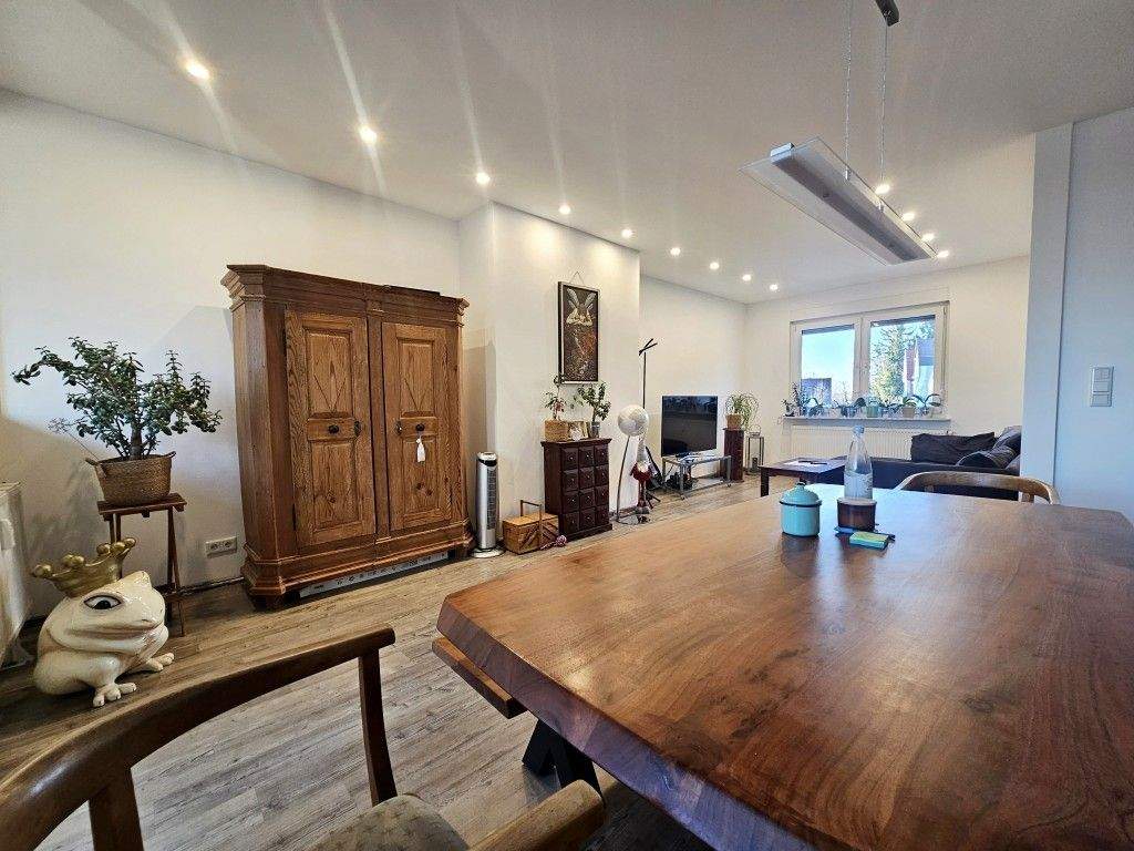 Haus-im-Haus-Feeling. Großzügige Maisonettewohnung im 2-Familienhaus mit Balkon und Dachloggia – Solingen – Vorschaubild 6