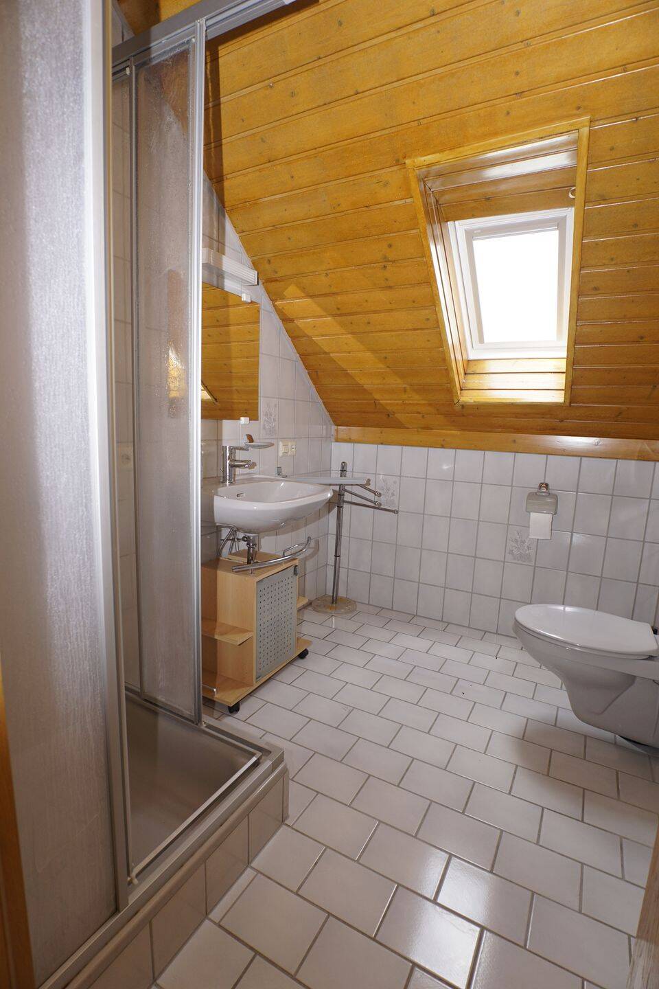 EFH in ruhiger Lage mit Terrasse, Balkon und Garage – Mittelbrunn – Vorschaubild 6