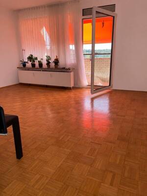 Helle 2-Zimmer-Wohnung mit großem Balkon zu vermieten – Nürnberg-Langwasser