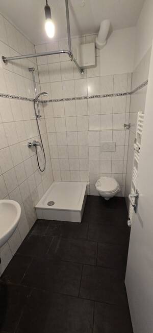 Sehr schöne renovierte 3 Zimmer Wohnung in Gelsenkirchen zu vermieten – 45881 Gelsenkirchen – Vorschaubild 7