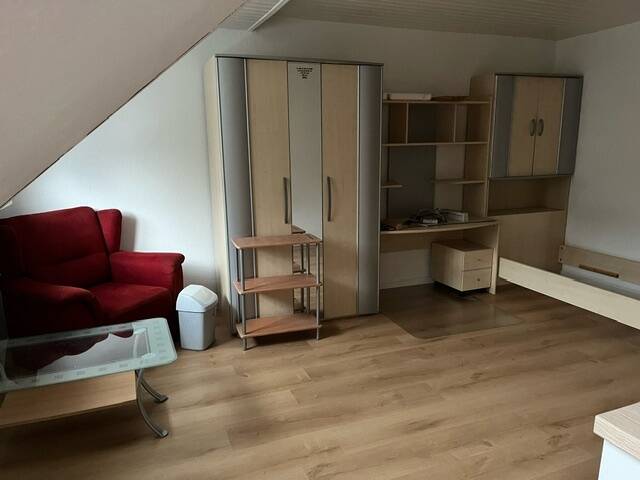 ruhiges möbliertes Appartement – Düsseldorf – Bild 1 von 3