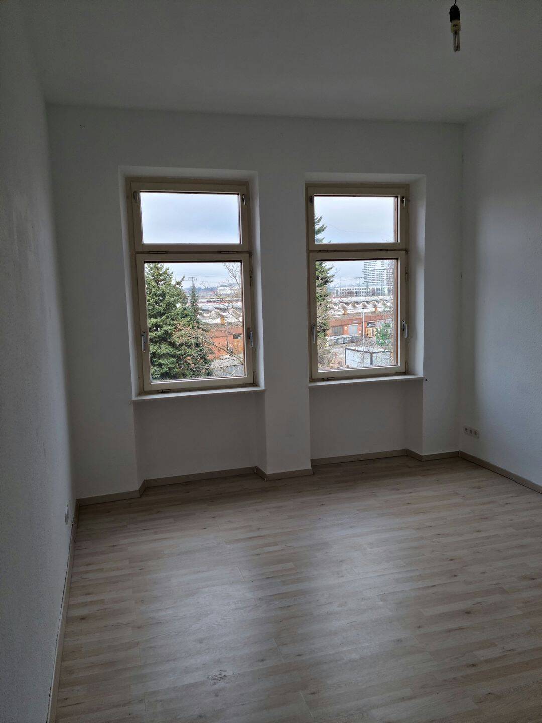 Sonnige 3 Zimmer Altbauwohnung mit Südbalkon – Nürnberg – Vorschaubild 3
