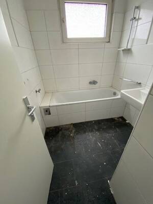 Kinder sind herzlch willkommen - große 4-Zimmerwohnung mit neuem Bad – 47228 Duisburg – Vorschaubild 8