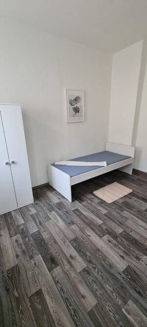 Möbliertes Apartment mit eigener Dusche & Küche - Strom und Heizung inklusive - Erlangen Zentrum – 91052 Erlangen – Vorschaubild 7