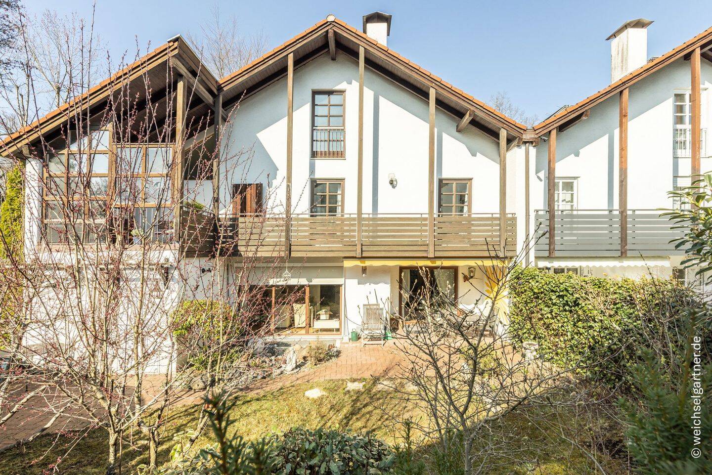 Einfamilienhaus mit Einlieger-Dachstudio und herrlichem Südgarten am Isarhochufer – Grünwald – Vorschaubild 2