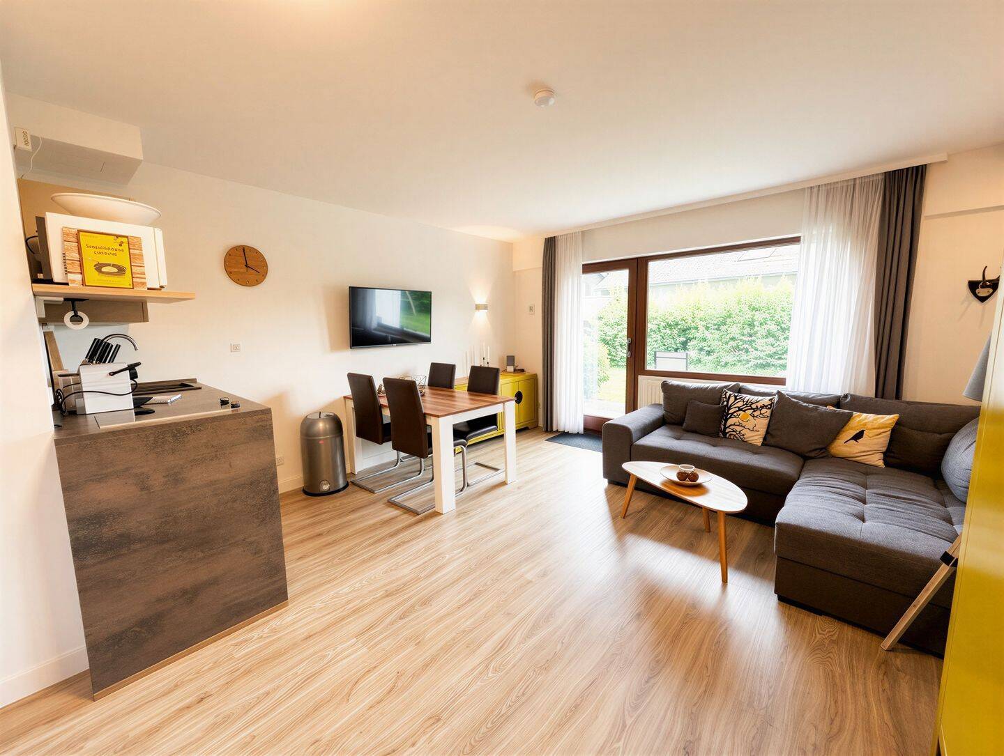 Klein, fein, mein! Mit Terrasse in sehr schöner und ruhiger Lage. – Winterberg – Bild 1 von 9