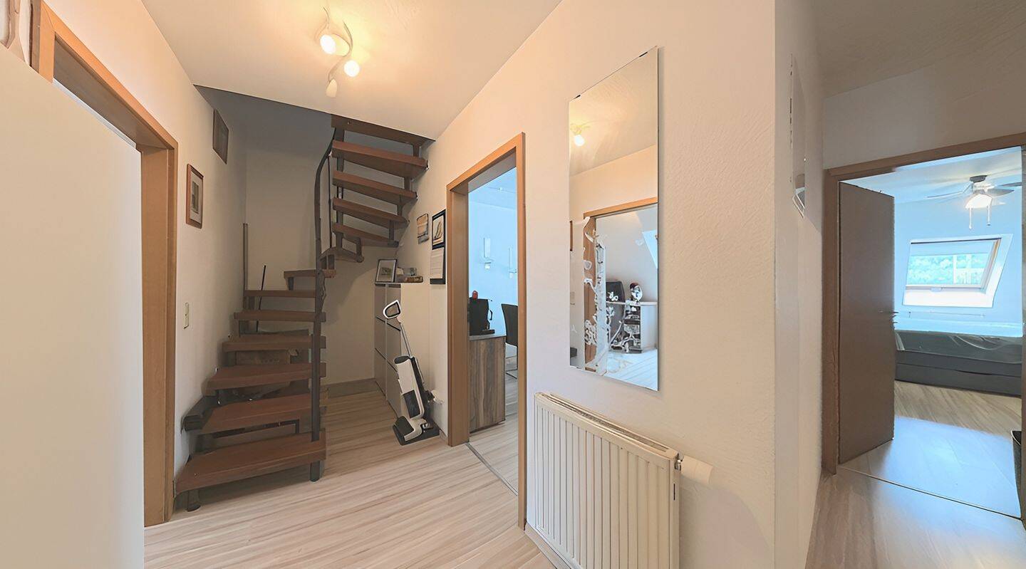 Über den Dächern wohnen - stilvolle 3-Zimmer-Maisonette in Ludwigshafen – Ludwigshafen am Rhein – Vorschaubild 3
