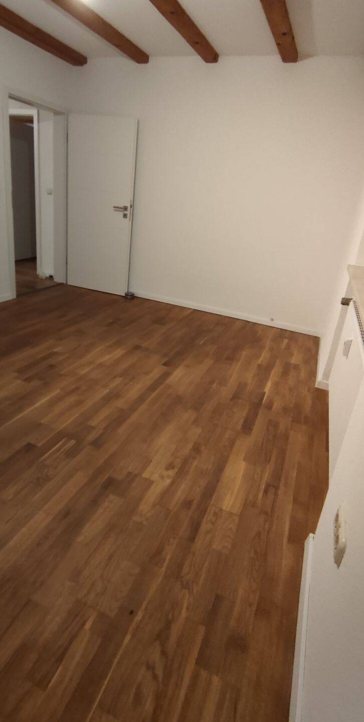 Geräumiges 10,5-Zimmer Haus in Schopfloch mit Wintergarten und wunderschönen Garten – Schopfloch – Vorschaubild 8