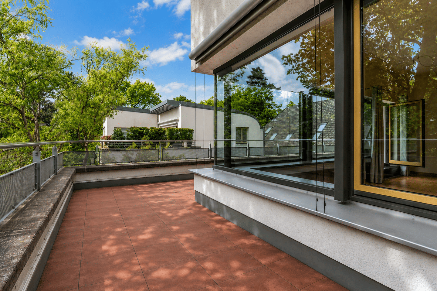 Dachterrassentraum in loftartiger Endetage mit großzügiger Aufteilung und TG-Stellplatz! – Hamburg – Vorschaubild 5