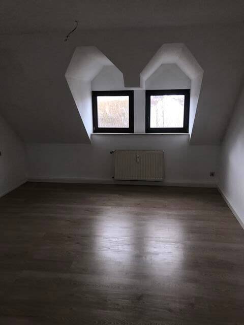 Einbauküche! Günstige DG 3-Zimmer mit Laminat und Wanne in guter Lage! – Chemnitz – Vorschaubild 8