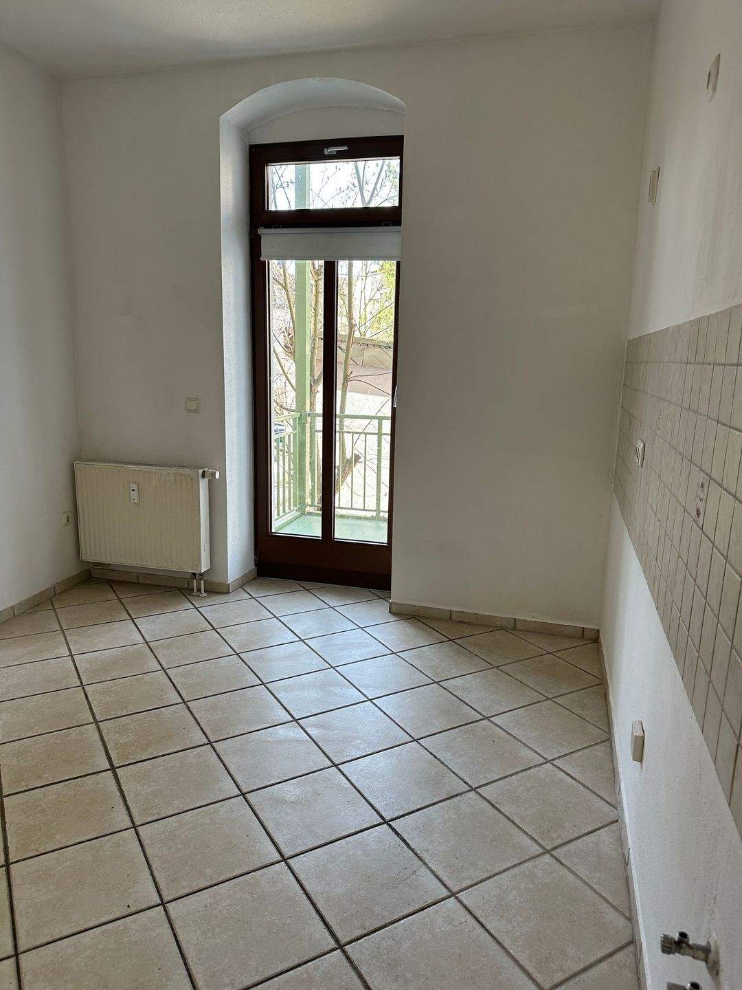 Helle Erdgeschosswohnung mit Balkon und Garten in Chemnitz – Chemnitz – Vorschaubild 3