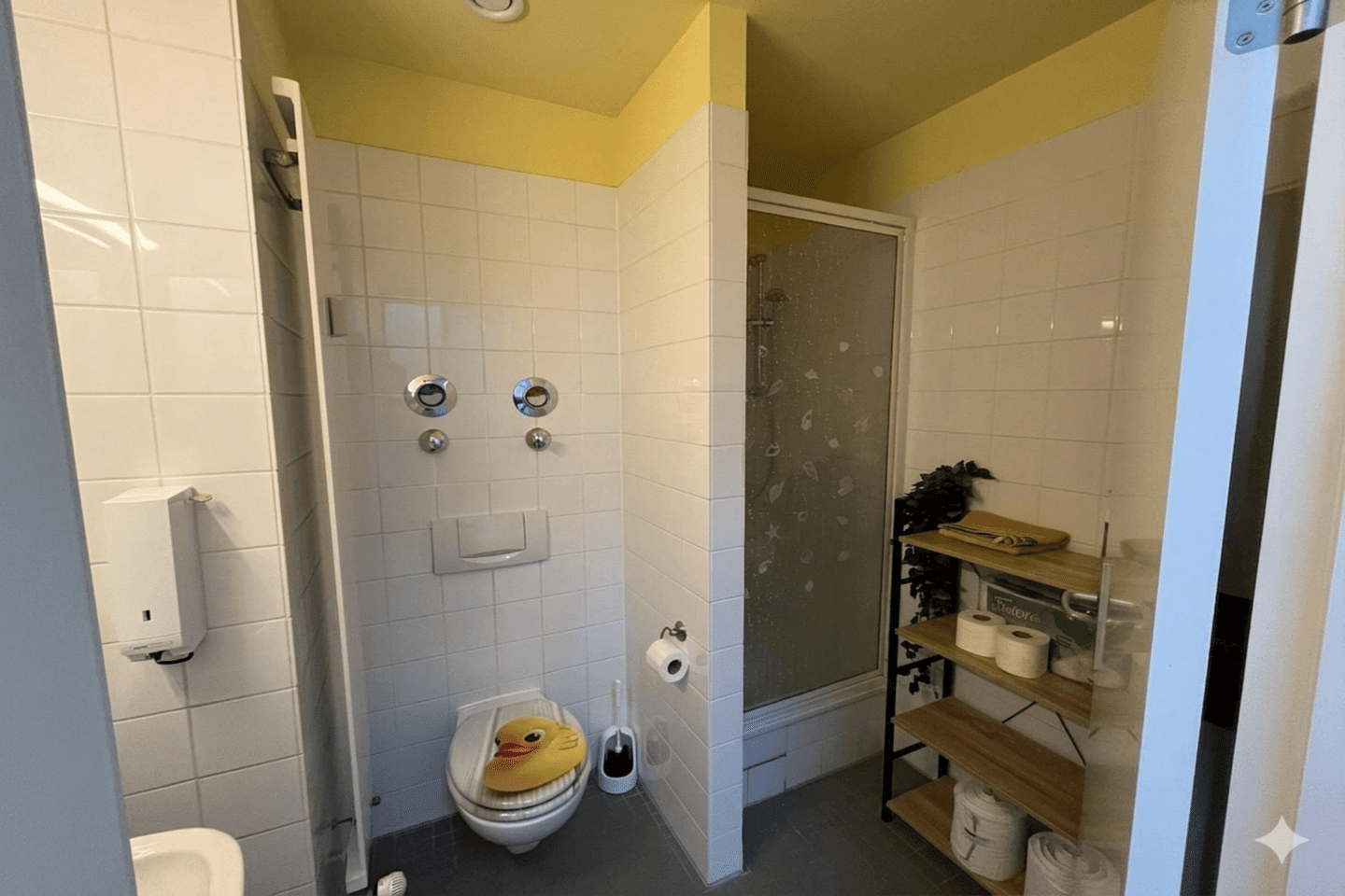 Altbau-Einheit mit Balkon & Aufzug in begehrter Pankower Lage - bezugsfrei zum 01.09. – Berlin – Vorschaubild 9