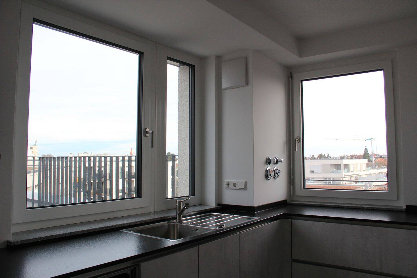 Luxuriöse Maisonette mit XL-Dachterrasse, Designküche, TG-Stellplatz und Penthouse-Flair in Fürth – Fürth – Vorschaubild 5