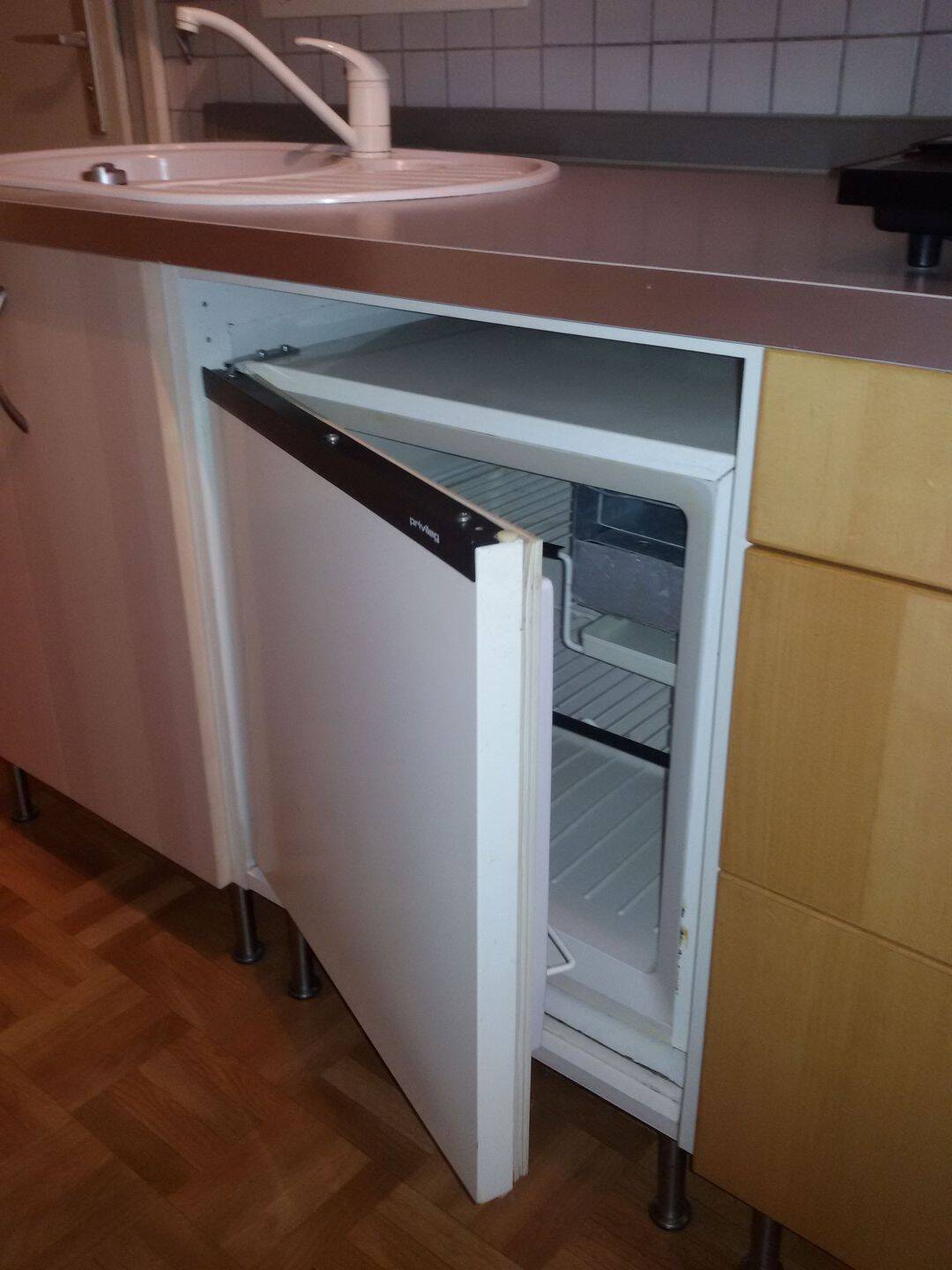 ruhiges möbl. Zimmer in zentraler Lage, mit WLAN und guter Verkehrsanbindung – Nürnberg – Vorschaubild 9