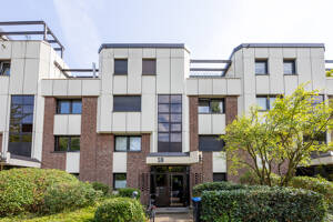 Lichtdurchflutete Maisonettewohnung mit großzügiger Dachterrasse - zwischen Ober- und Niederkassel
