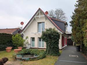 Platz zum Leben: Einfamilienhaus mit Garten in Berlin-Adlershof – 12489 Berlin – Vorschaubild 3