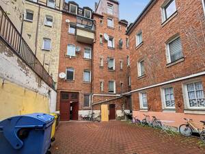 Attraktive 5-Zimmer-Dachgeschosswohnung mit ca.108 m² - vermietet & zentral in Fürth – 90763 Fürth – Vorschaubild 2