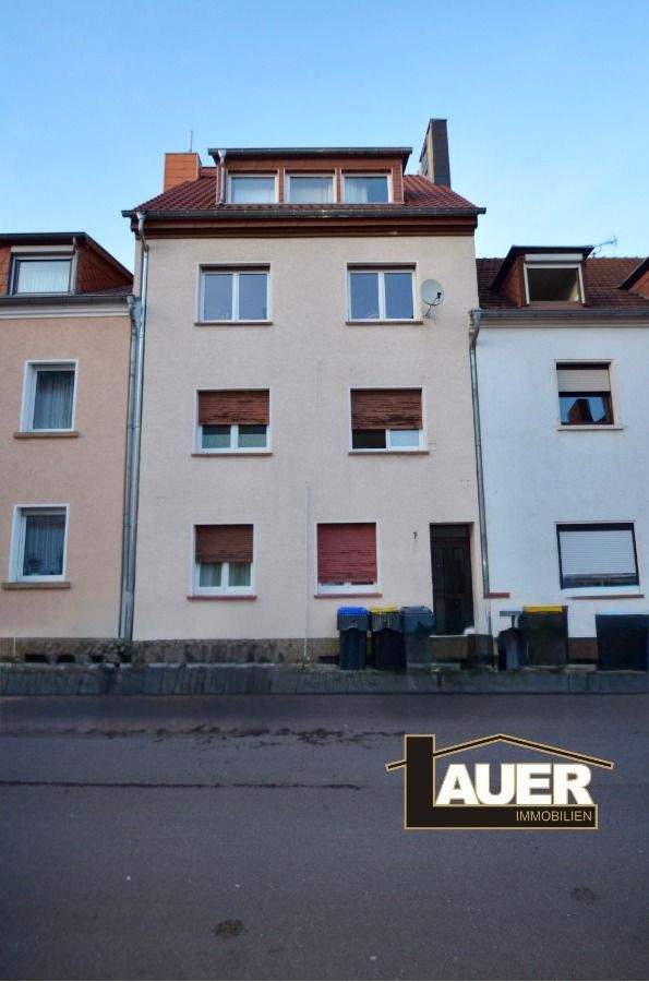 Mehrfamilienhaus mit 4 Wohneinheiten in Saarbrücken zu Verkaufen. – Saarbrücken – Bild 1 von 9