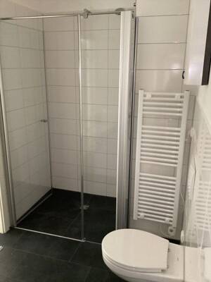 Frisch sanierte 2-Zimmer-Wohnung im Erdgeschoss mit eigener Terrasse – 40235 Düsseldorf – Vorschaubild 8