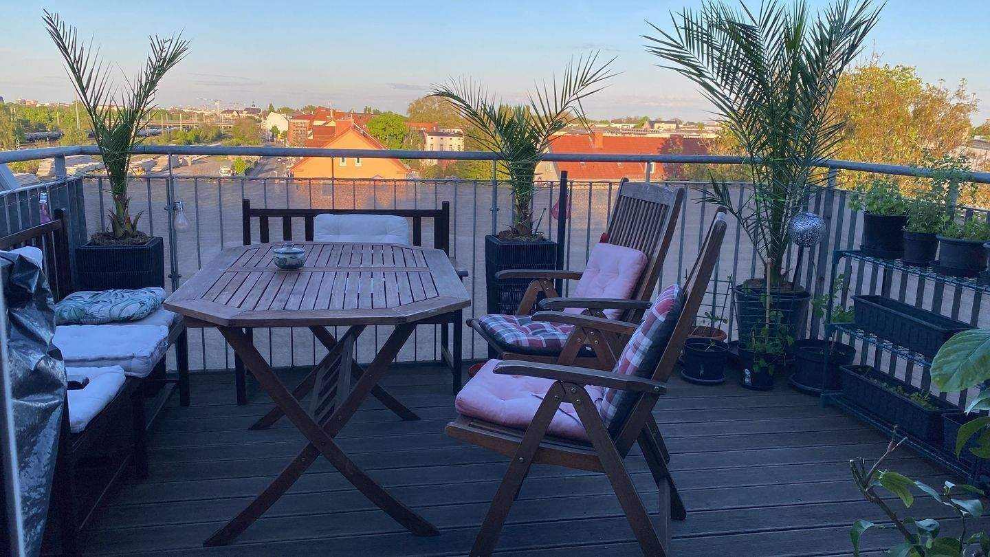 Schöne Dachgeschoss Wohnung mit großer Terrasse – Magdeburg – Vorschaubild 2