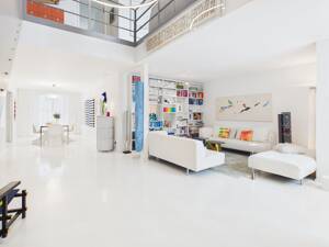 RESERVIERT: Designwohnung mit Rheinblick, zwei Balkonen & Garage