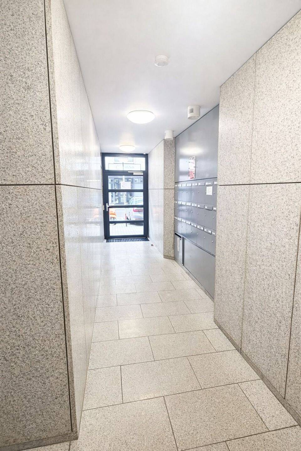 Attraktive 3-Zimmer-Wohnung mit Balkon, Aufzug und Tiefgaragenstellplatz – Dortmund – Vorschaubild 3