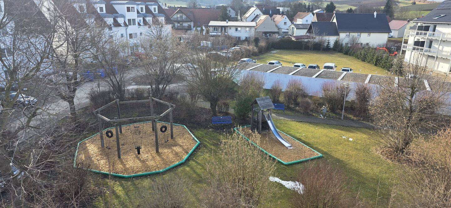 Helle 4 ZKB Wohnung mit Balkon + geräumiges Dachgeschoß in Riesbürg, Utzmemmingen – Riesbürg – Vorschaubild 3