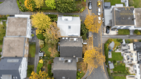 Dachgeschosswohnung in 50859 Köln mit 95 m² kaufen