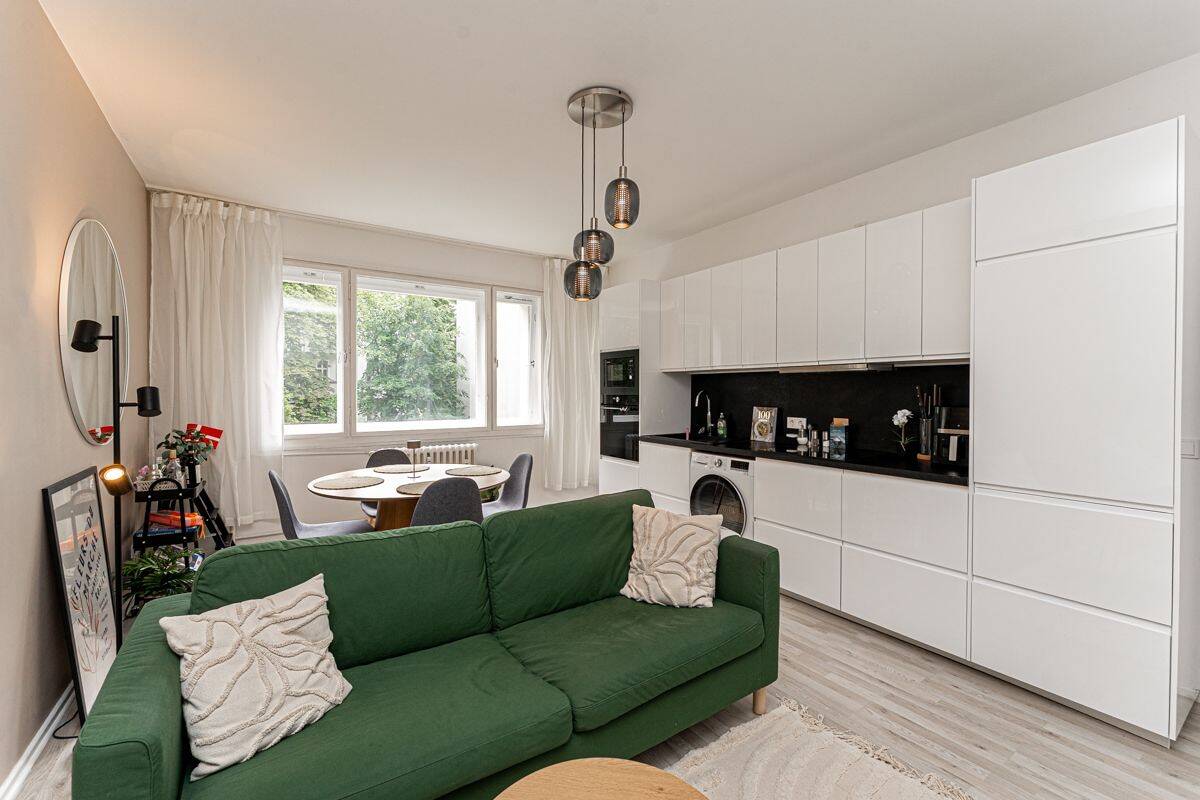 Gepflegte 2-Zimmerwohnung mit Balkon in der City-West – 10777 Berlin – Bild 1 von 9