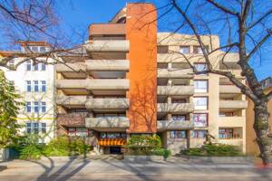 Bezugsfreie 3 Zi-Penthouse-Whg mit 2 Terrassen Aufzug u. opt. TG – 12161 Berlin – Vorschaubild 9