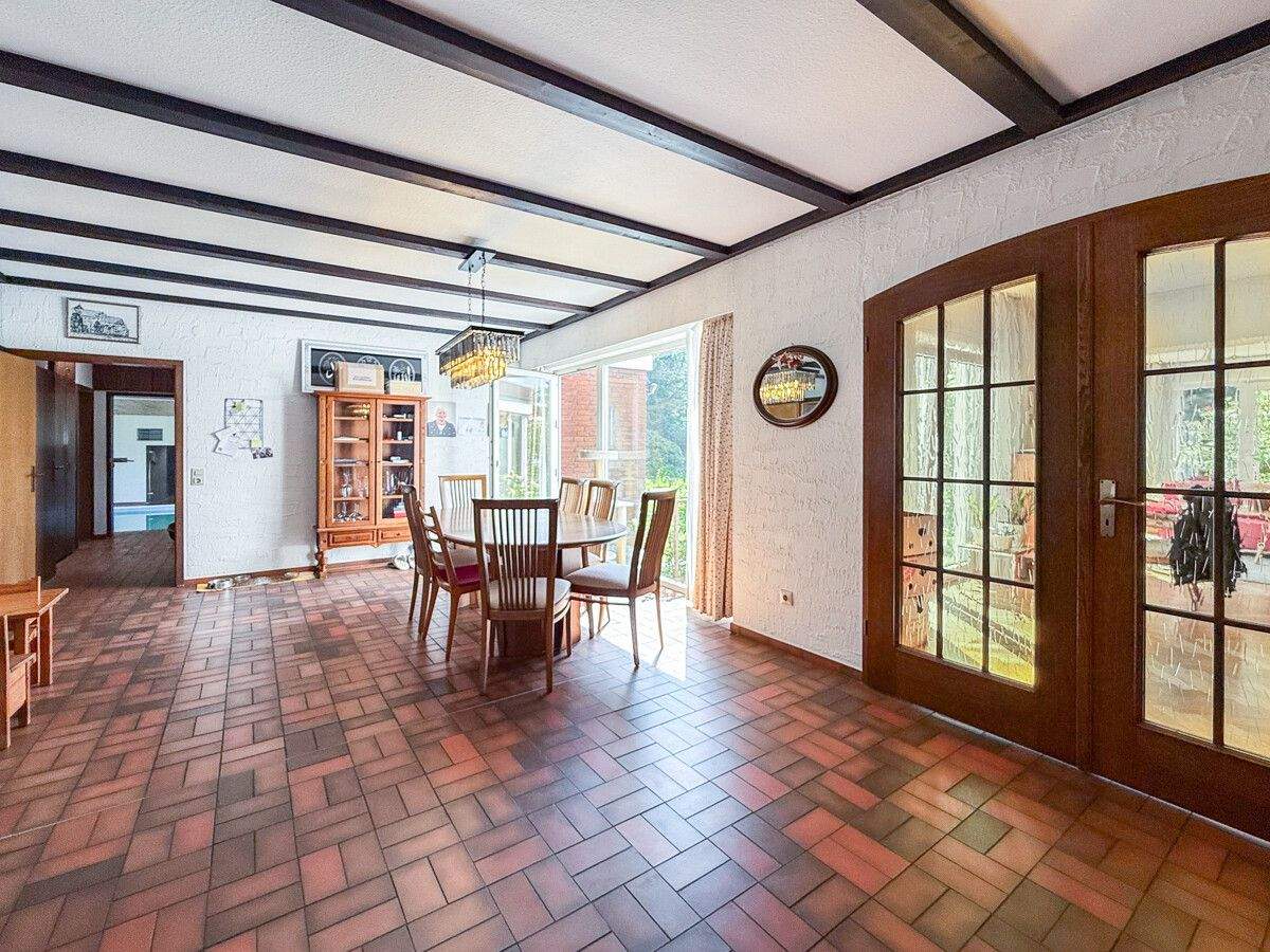 Bremerhaven - Lehe // Großzügiges Wohnhaus mit Indoor-Pool und Einliegerwohnung – Bremerhaven – Vorschaubild 3