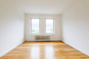 Zum 01.10. - Sanierter 2-Zimmer-Altbaug mit Balkon – 24113 Kiel – Vorschaubild 5