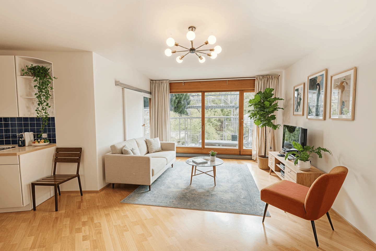 Architektonisches Highlight mit Südterrasse und Ausblick zum Preußenpark: Stilvolle 2-Zimmer-Wohnung