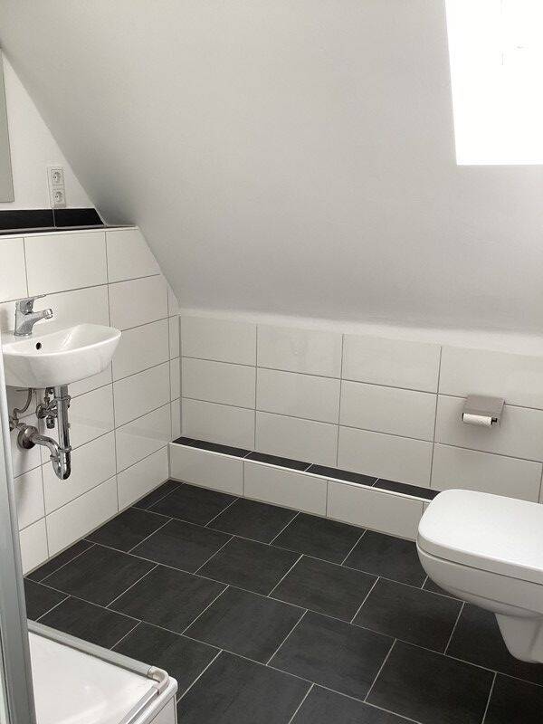 Singles aufgepasst: Renovierte 1-Zimmer-Dachgeschoss Wohnung – Lübeck – Vorschaubild 5