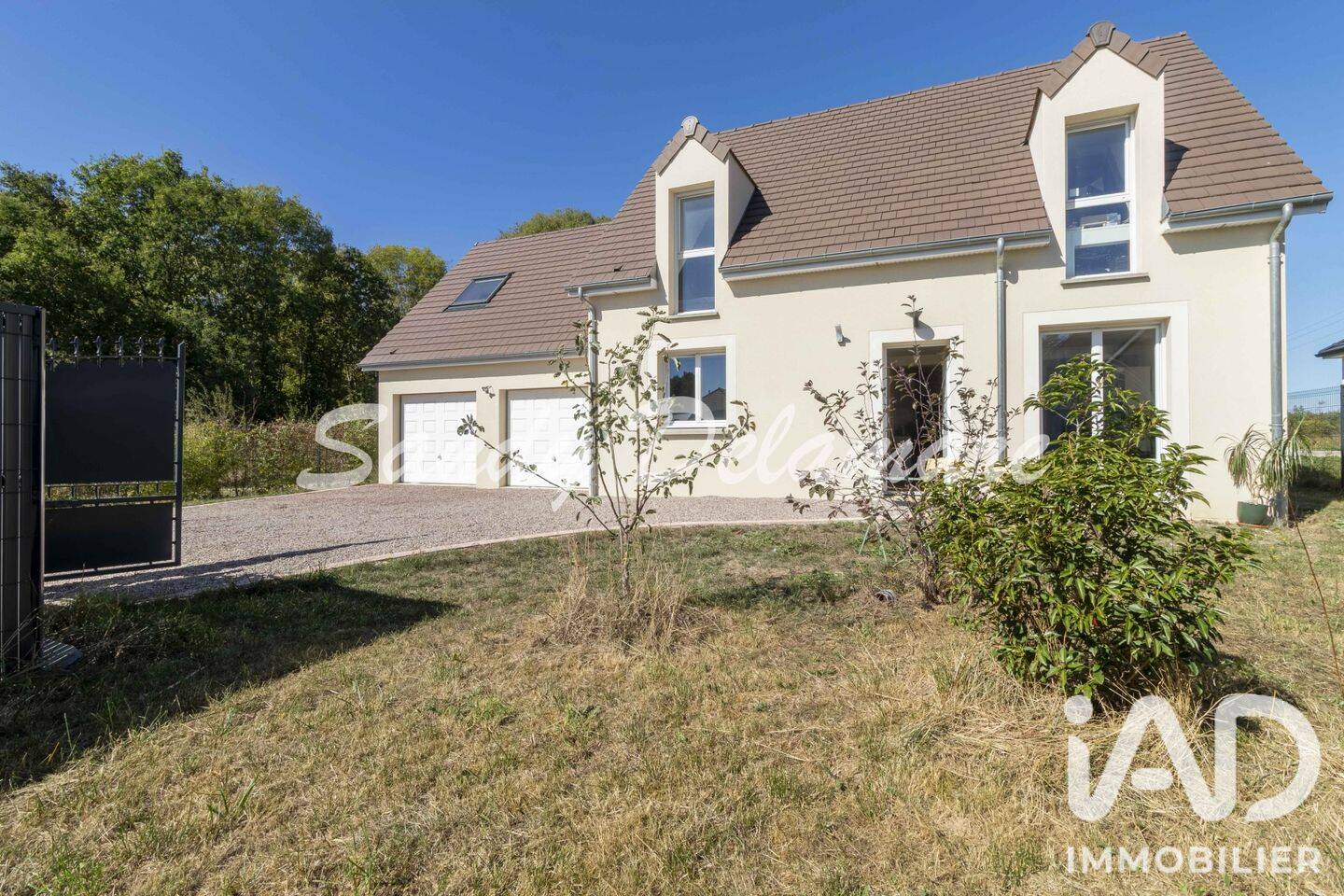 Maison 6 pièces 150 m² · à Houlbec-Cocherel · 150 m² · 385 000 €