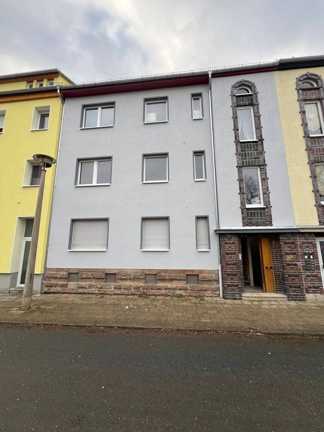 Charmantes 4-Familienhaus mit 5,0% Rendite in der südl. Innenstadt von Merseburg – Merseburg – Vorschaubild 2