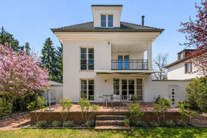 Design trifft Altbau-Charme: Exklusive Villa mit Galerie & Kamin in Lichterfelde